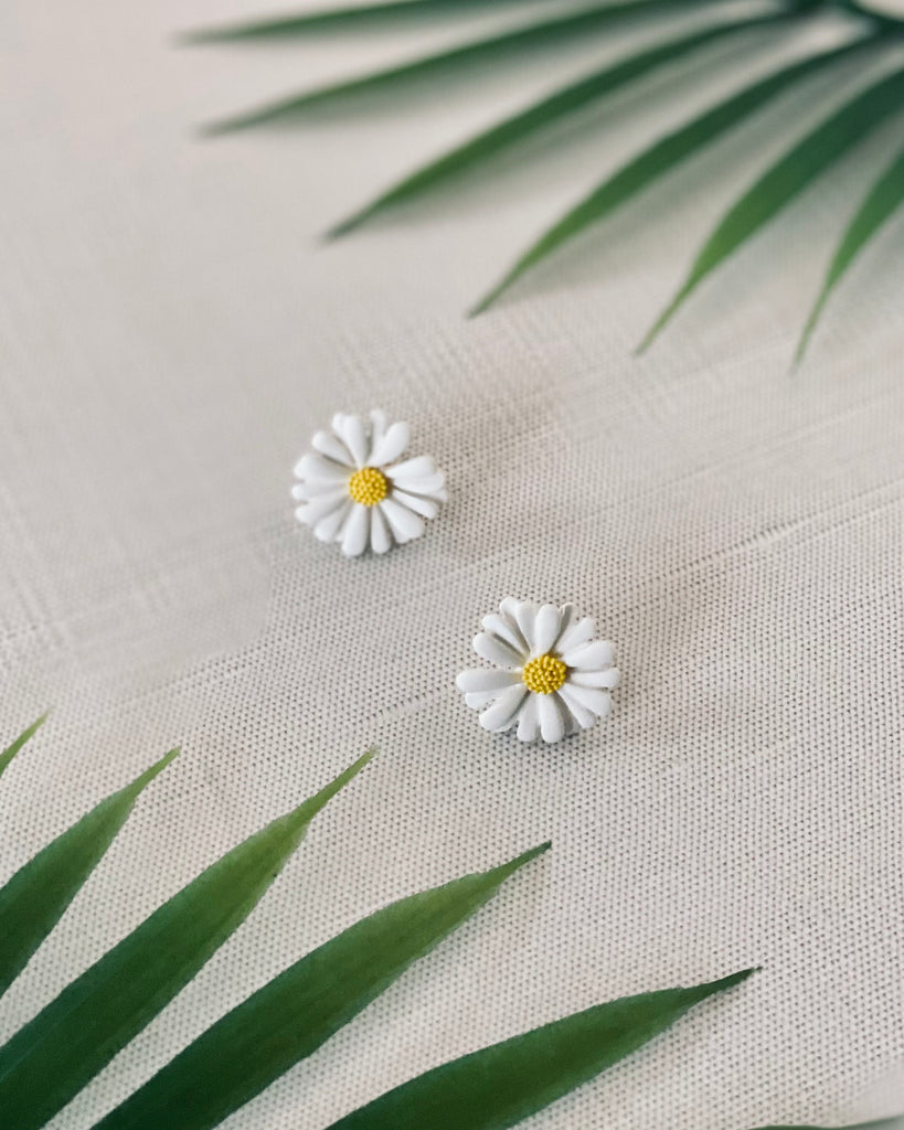 Daisy Stud Earrings